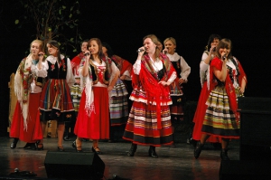 Jak długo w sercach naszych (2006)